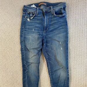 Joe’s “The Charlie” Skinny Ankle - Size 28